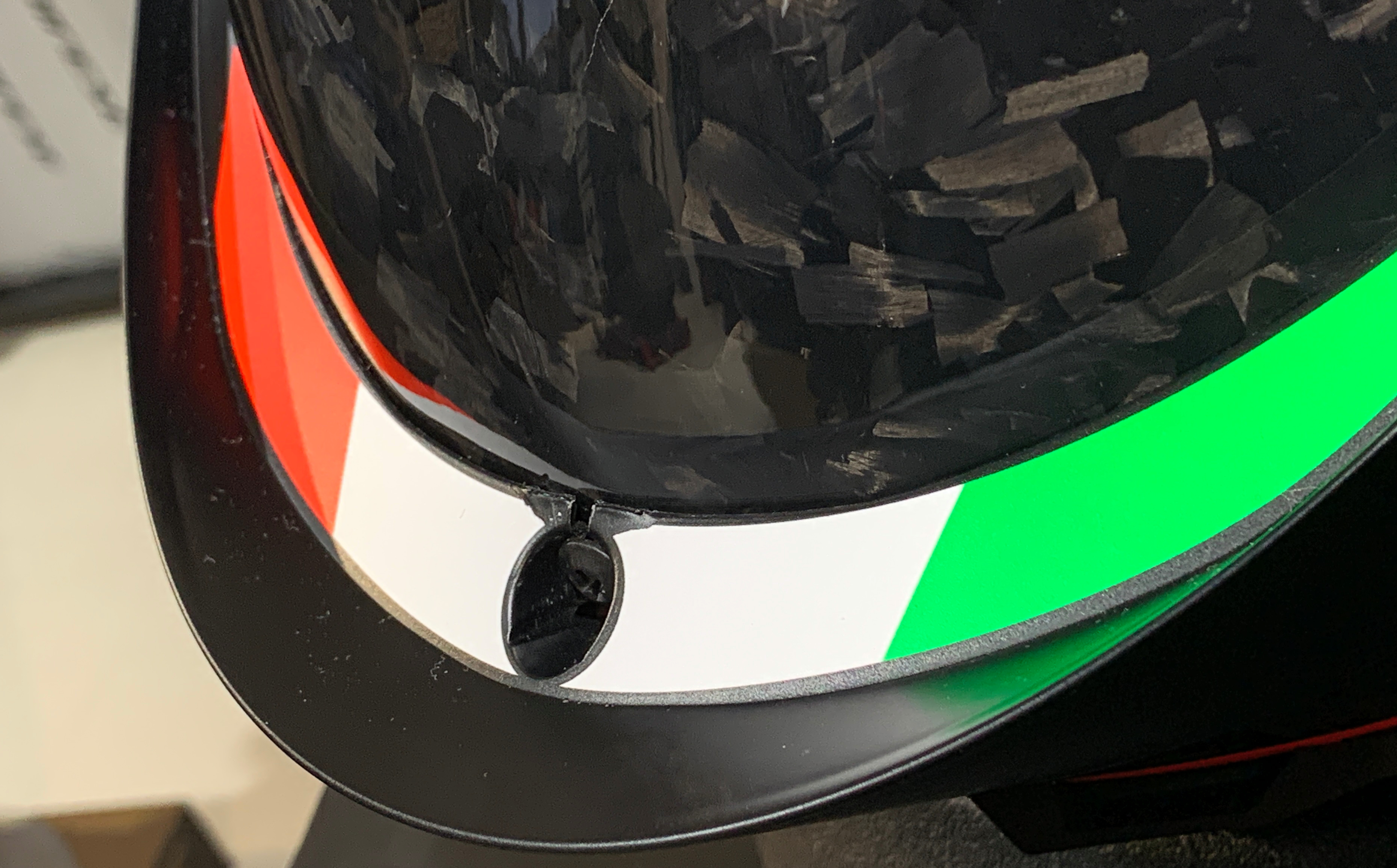 AGVのPISTA GP RRフォージドカーボンモデルの新商品が京都店に入荷